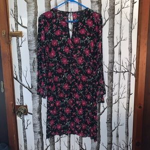 American Eagle 🦅 floral print long sleeve dress